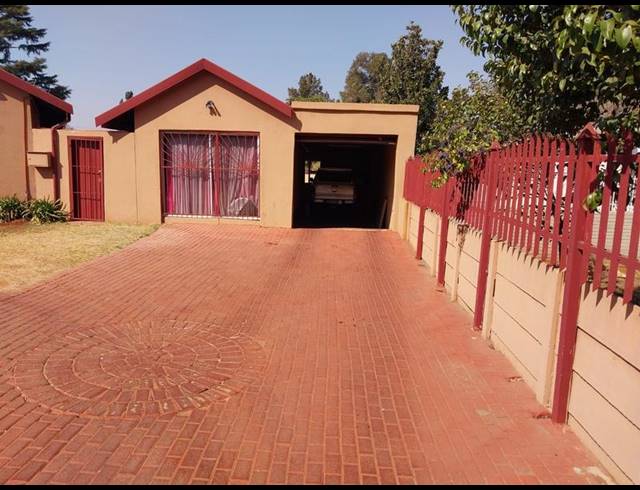 4 BEDROOM HOUSE FOR SALE IN ERASMIA